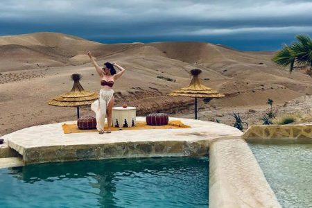 Agafay Pool Night Pass: Dinner & Spectacle in the Desert – Unforgettable Tour Experience